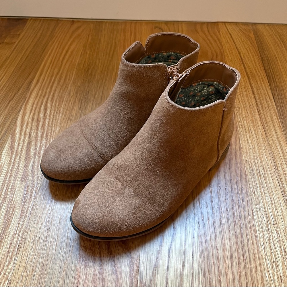Cat & Jack Opal Zipper Booties Cognac Girls Size 13